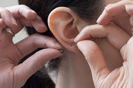 Change your piercing jewelry gently and hygienically Change your piercing jewelry gently and hygienically