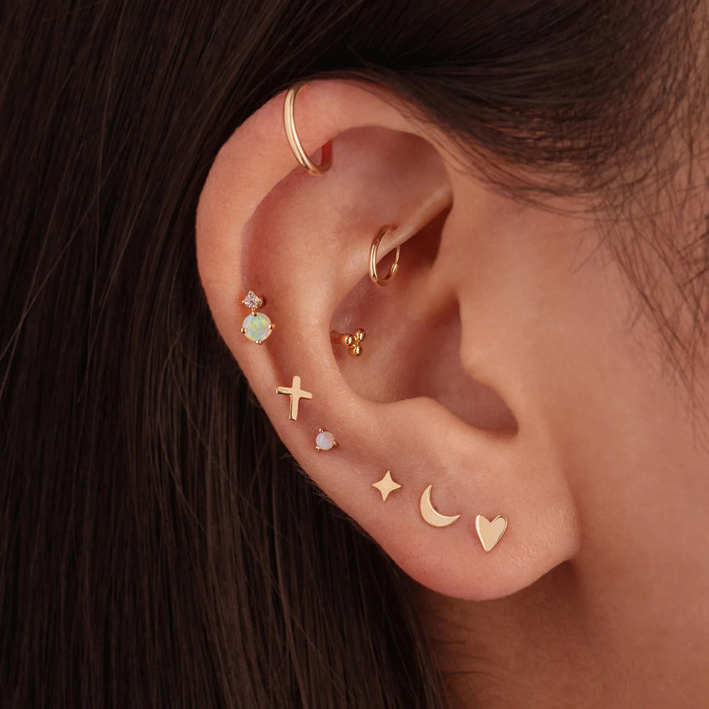 ear studs with prong-set
